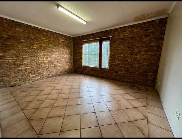 429M² WAREHOUSE TO LET IN HENNOPSPARK